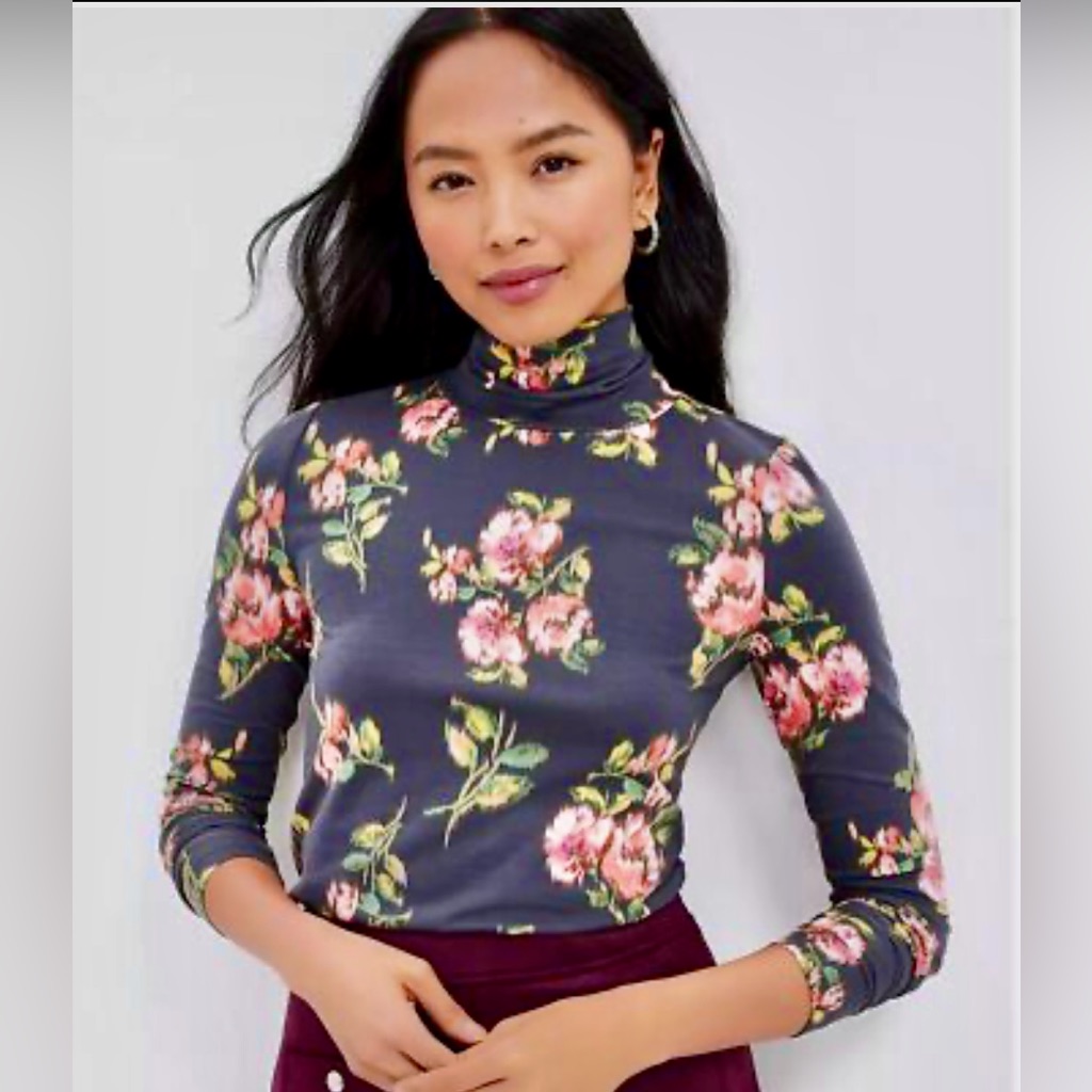 New! Loft Womens Turtleneck Top Gray Floral Feminine Modern Basics Size Small